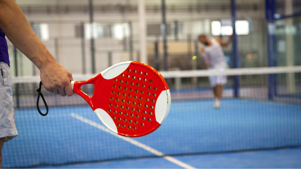 Choosing the Right Padel Tennis Racket: Insights from Padel Racket Manufacturers in Dubai